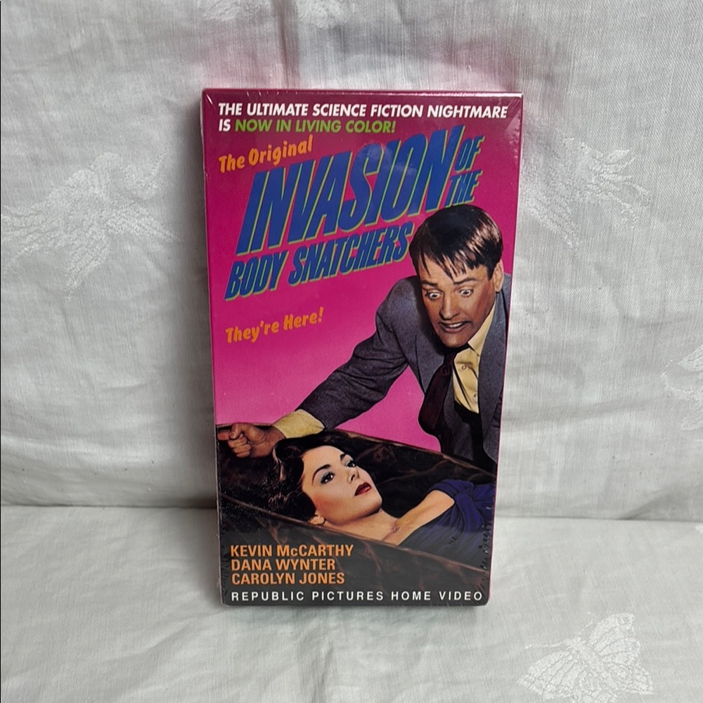 NIB Invasion of the Body Snatchers VHS in Wrapper